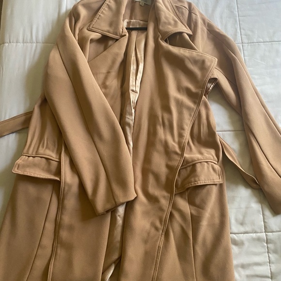 Brown trenchcoat - Picture 2 of 2